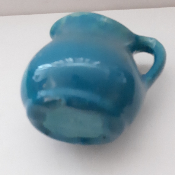 Vintage Azul Water Pitcher - Cottage Chic- Ocean Blue Pottery - Kitchen - Picture 4 of 7